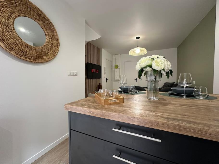 Appartement Lumineux T2 Avec Terrasse Proche Parc Saint-pierre Amiens